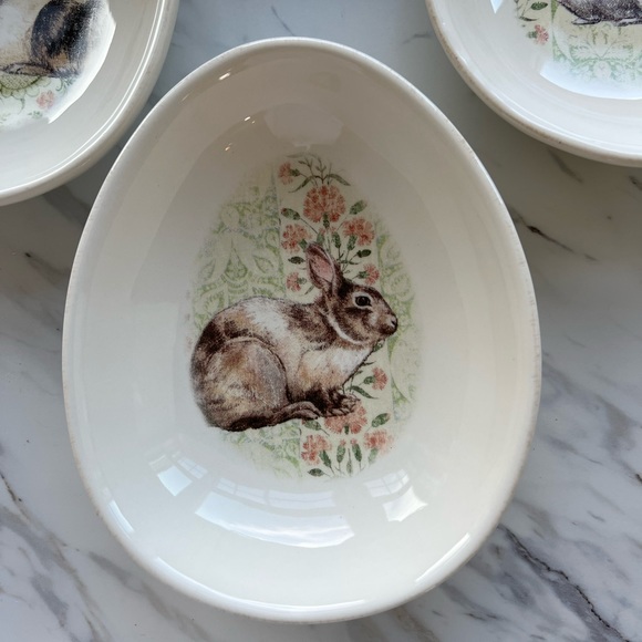 Pottery Barn - Egg Bowls - Set of 4 - Picture 3 of 15